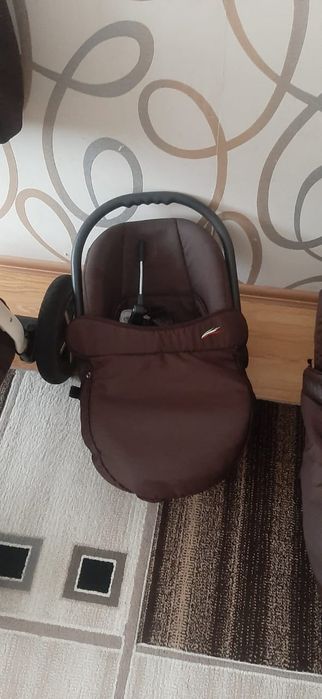 Продам коляску универсальную