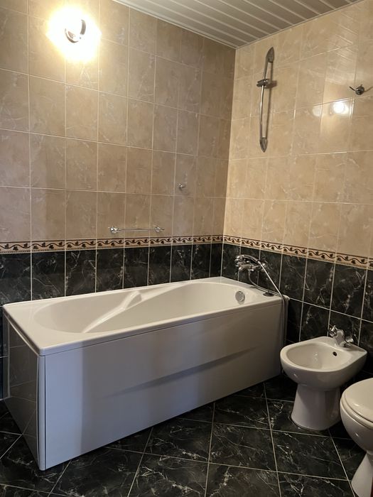 Дава се под наем Четиристаен апартамент в Велико Търново, Акация - 140 кв.м за 500 € - Снимка #7