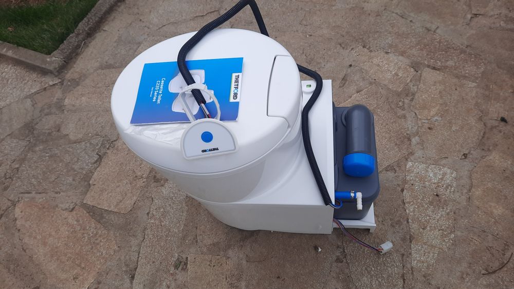 Химическа тоалетна THETFORD