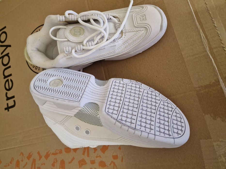 Маратонки 40 номер