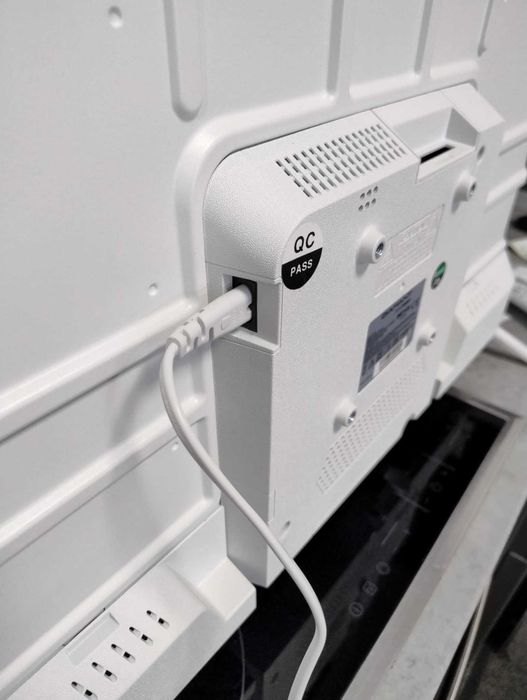 *Ново* Чисто нов Бял Смарт Телевизор 32 инча Diamant HD Ready