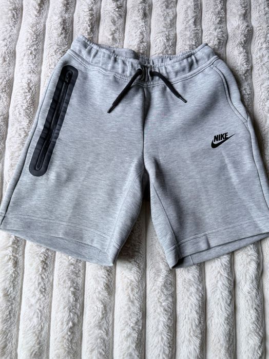 Детски панталонки Nike tech