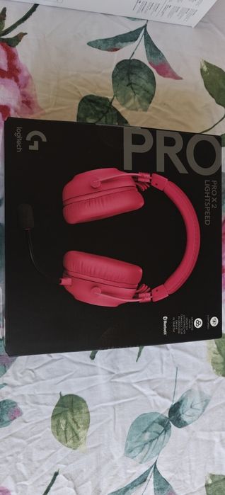 Logitech g pro x 2 headset pink