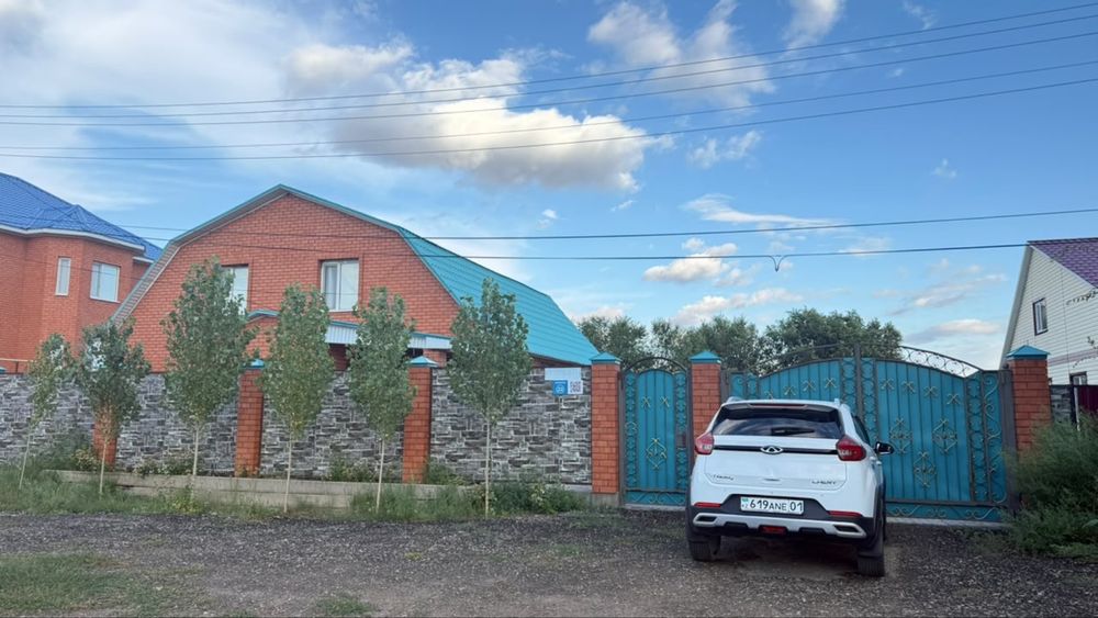 Продам дом мансардный дом