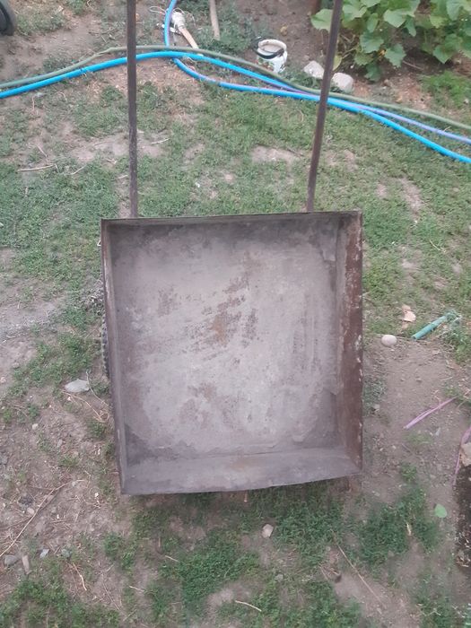 Тачка советская, крепкая