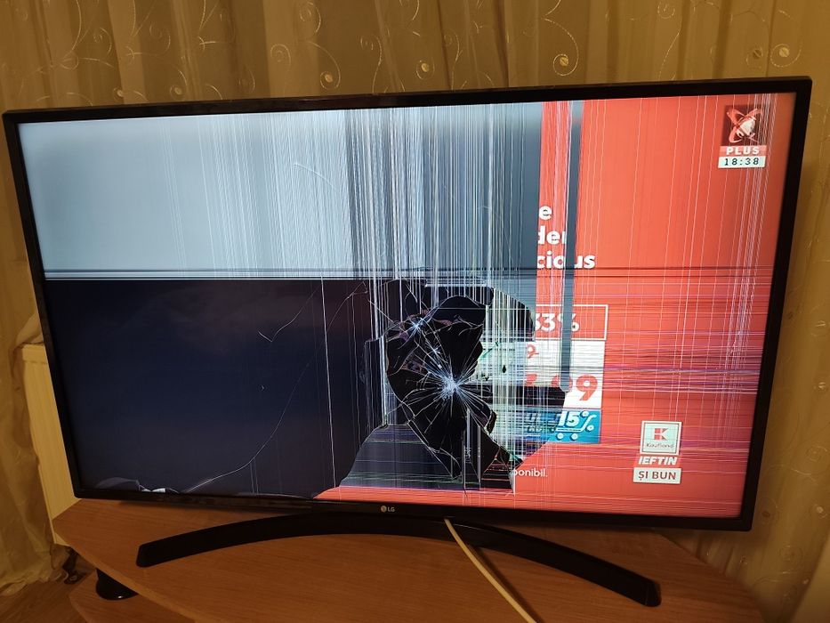 LG 43UK6400PLF (4K UHD) – Vând pentru piese / reparații (Display spart