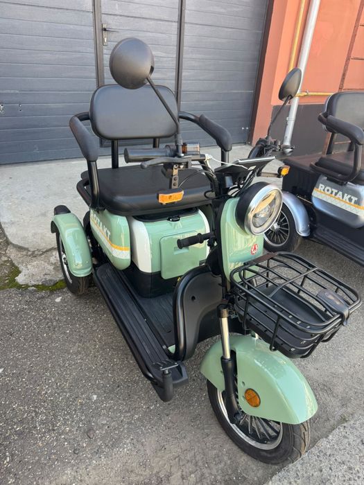 Triciclu Scuter electric FARA PERMIS NOU