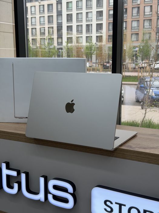 MacBook Air 15 M3 512 gb | iStatus