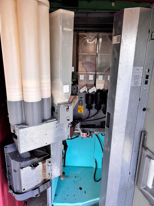 Вендинг кафе автомат + хладилен