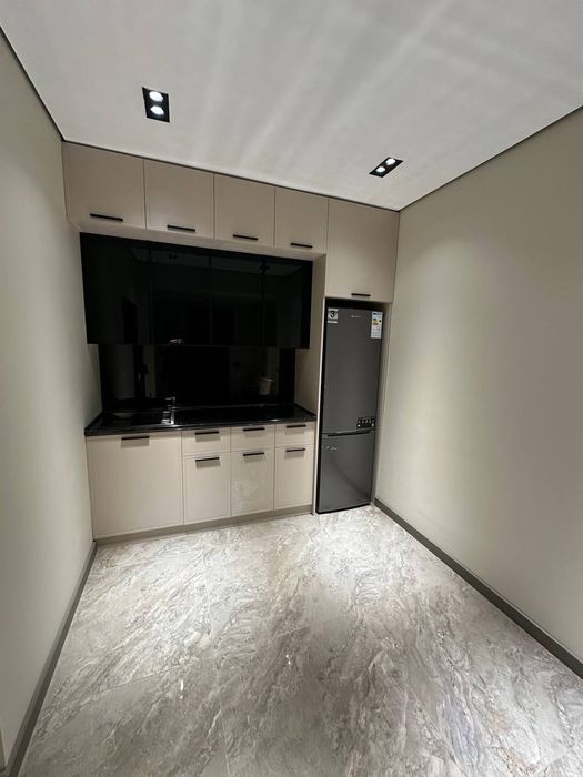 Мирабадский: Ор-р: Шох Мед Центр  80кв. Новый ремонт мебель и техника