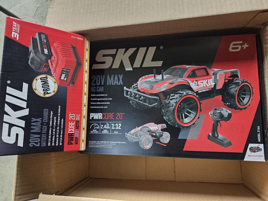 Mașina RC SKIL 1:12 + acumulator 2ah și încărcător SKIL 20v pwrcore
