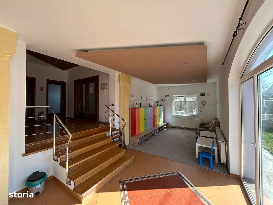 Casa individuala de inchiriat | 300 mp utili - 1000 teren