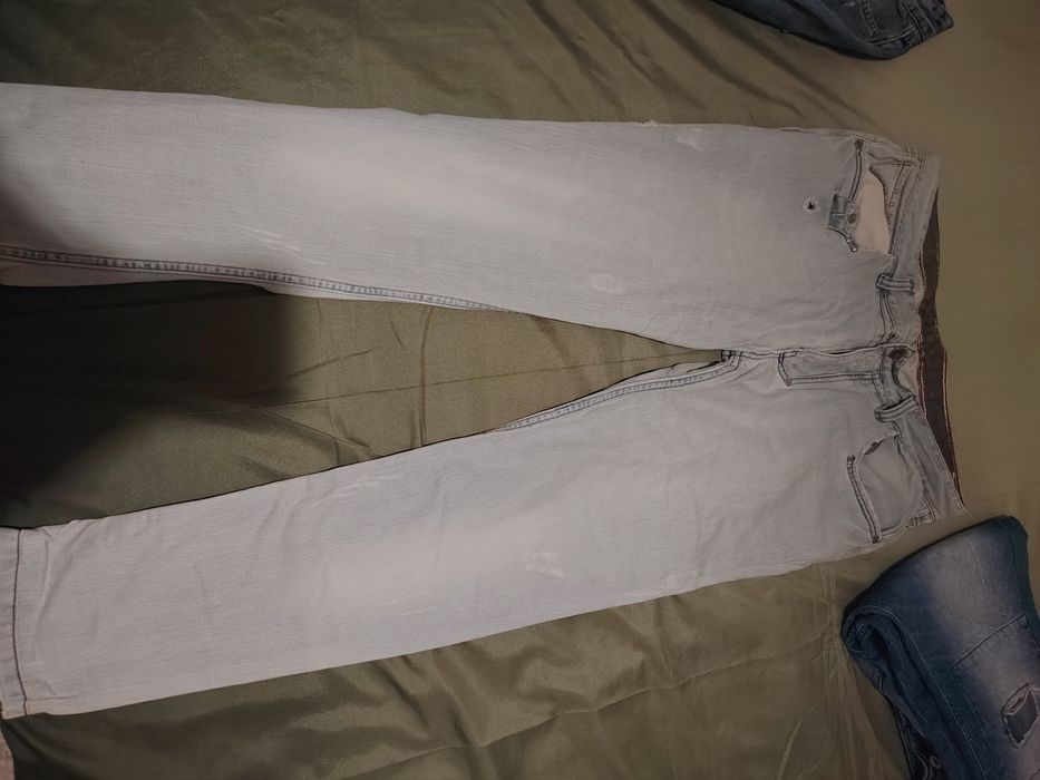 Мъжки дънки  3 бр за 24 евро