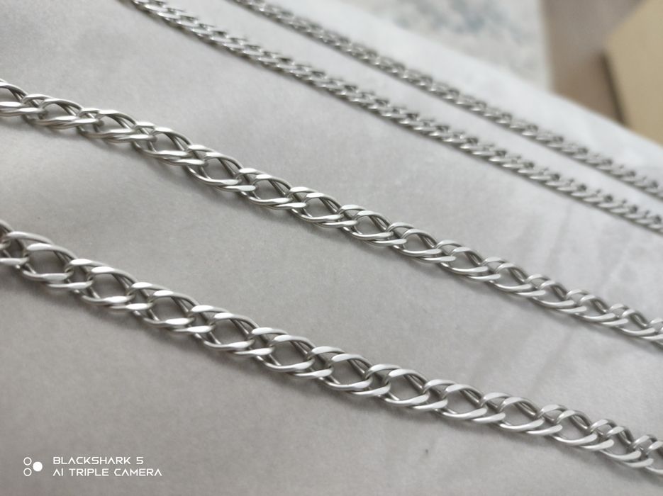 Продам Цепочка на шею серебро