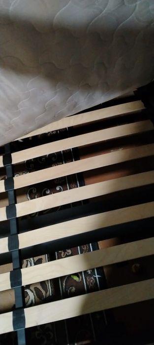 Продам спальный гарнитур