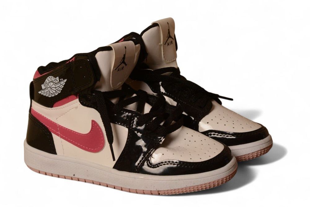 Nike Air Jordan 1 Mid - Дамски маратонки ПРОМО ЦЕНА!