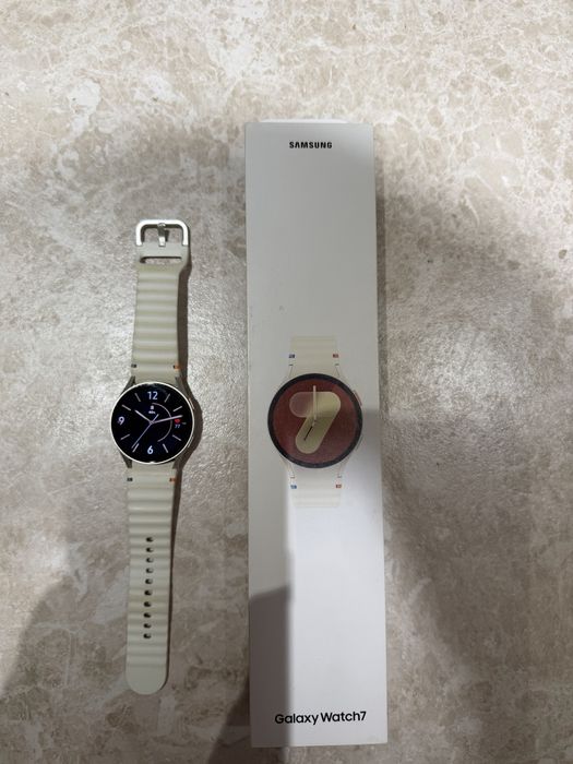 Samsung Galaxy Watch 7 Cream 40mm
