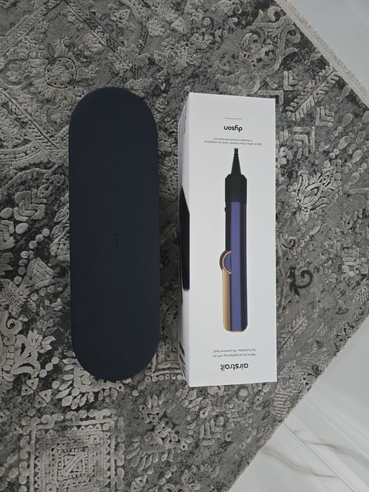 Dyson Airstrait Blue