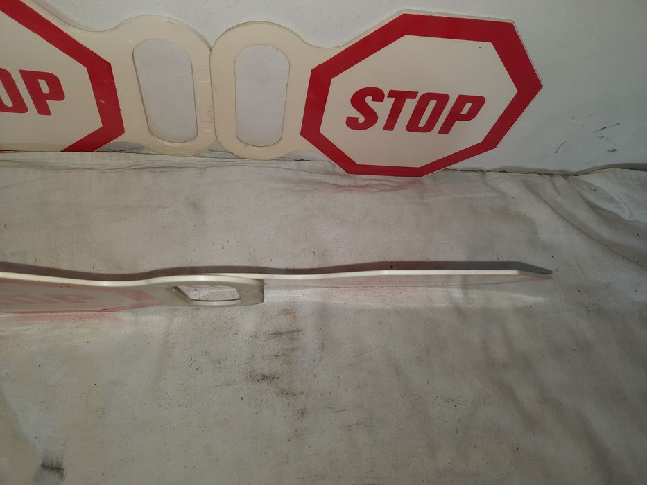 Пластмасова табелка със знак Стоп STOP