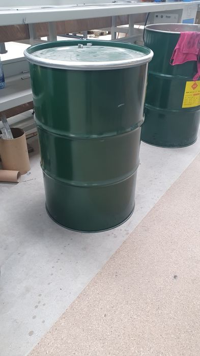 Vand butoi metalic 200 Litri