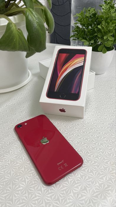 iPhone SE 2020 на 128Гб