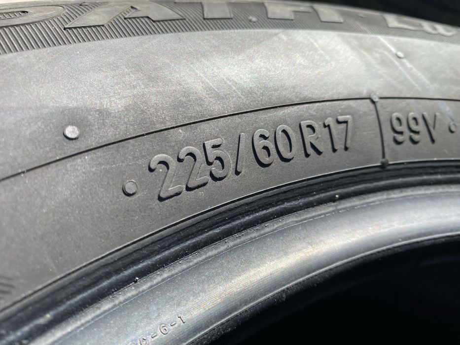 Шины 225/60/17 пара бу TOYO