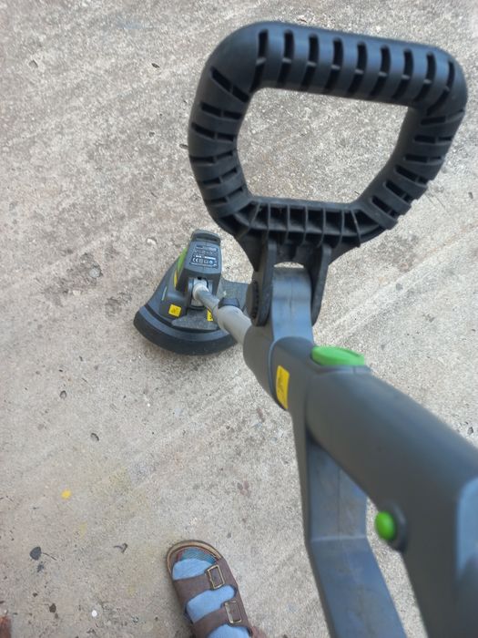 Cositoare-Trimer electric ierba