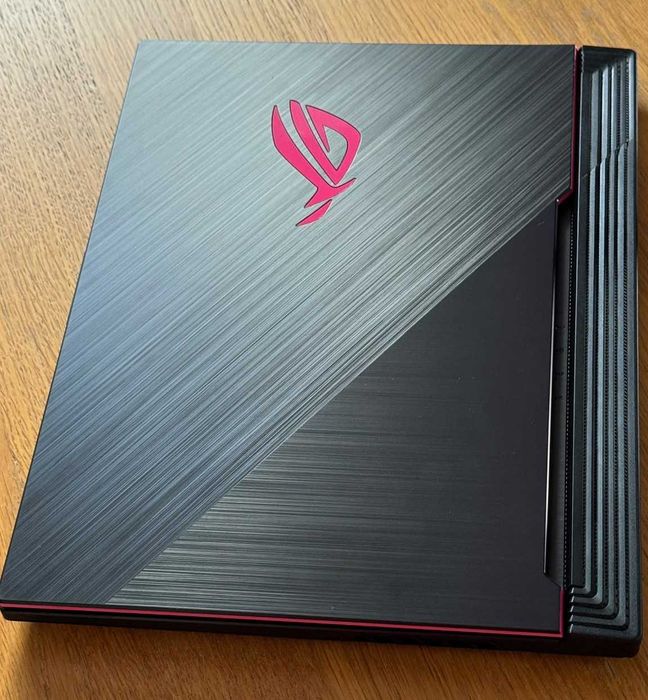 Laptop Gaming ASUS ROG Strix G15 G512LW | nVidia RTX 2070 8GB | Intel i7 5.1 GHz |DDR4 16GB | SSD 512GB | FHD 144Hz |  ca NOU!