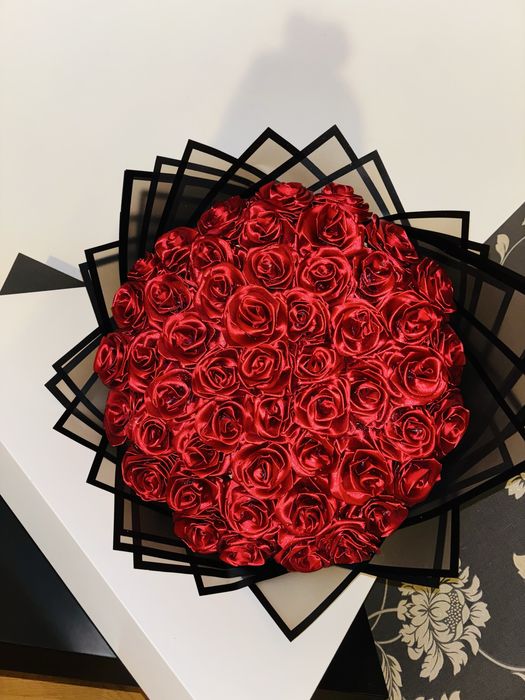 Buchet de flori din sati-170 de lei