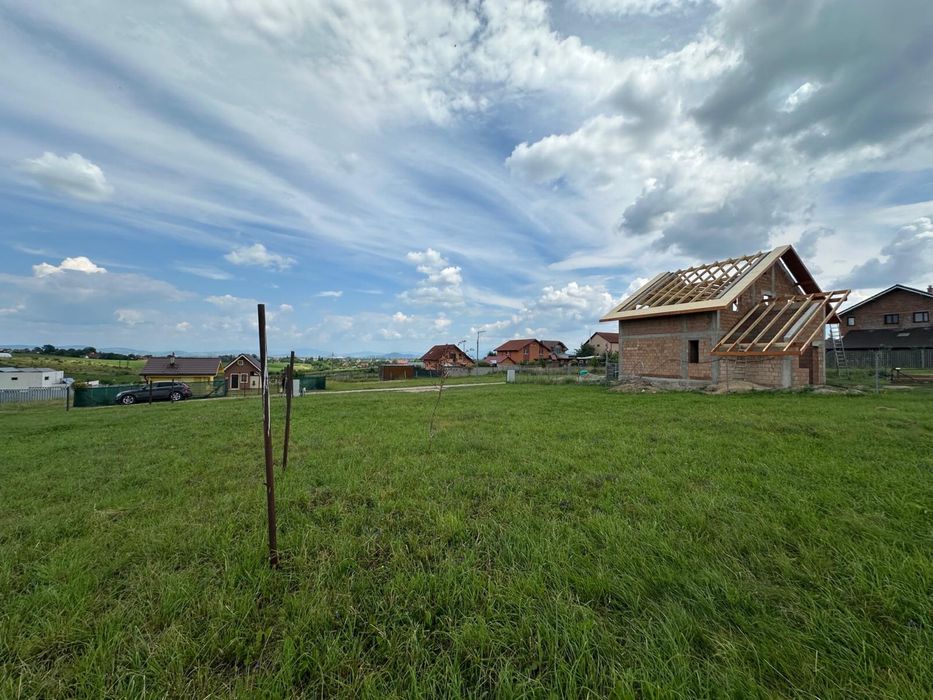 De vânzare teren intravilan 1.100 mp în Satu Nou, comuna Halchiu, județul Brașov