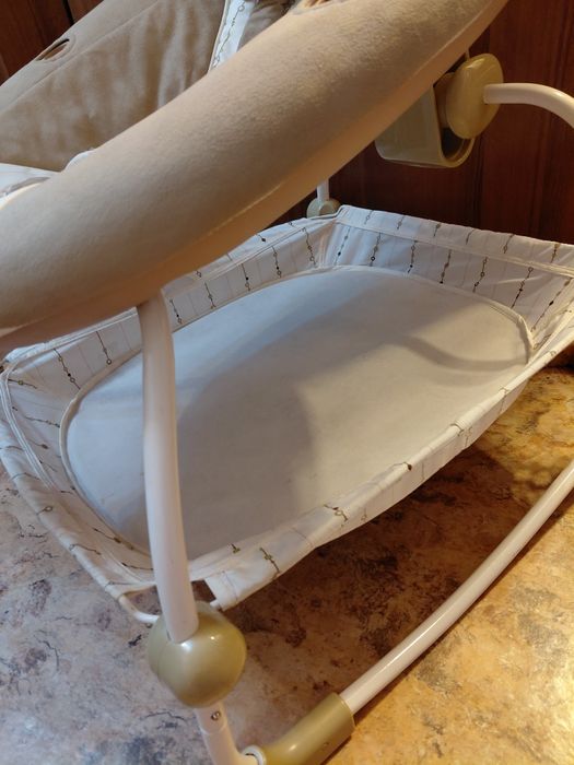 Продам детский шезлонг-качели