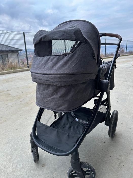 Cărucior Maxi Cosi Zelia 3 în 1 dark grey