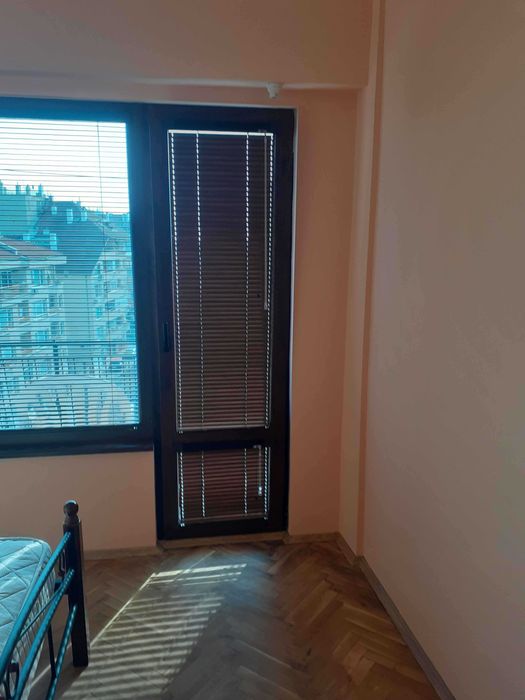 Дава се под наем Двустаен апартамент в Варна, Левски - 45 кв.м за 357 € - Снимка #1