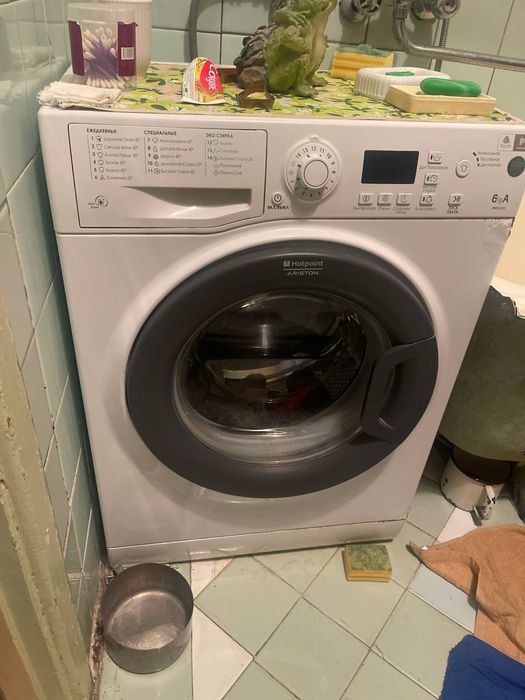 Продается стиральная машина холодильник в рабочем состоянии своя срочн