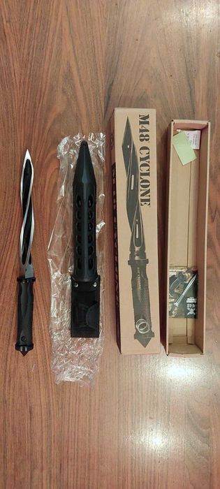 Нож United Cutlery M48 Cyclone с кания, черен, дължина  20.3 см