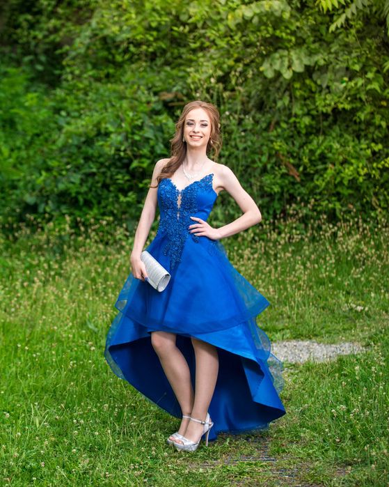 Бална рокля, включени токчета и бижу в комплекта