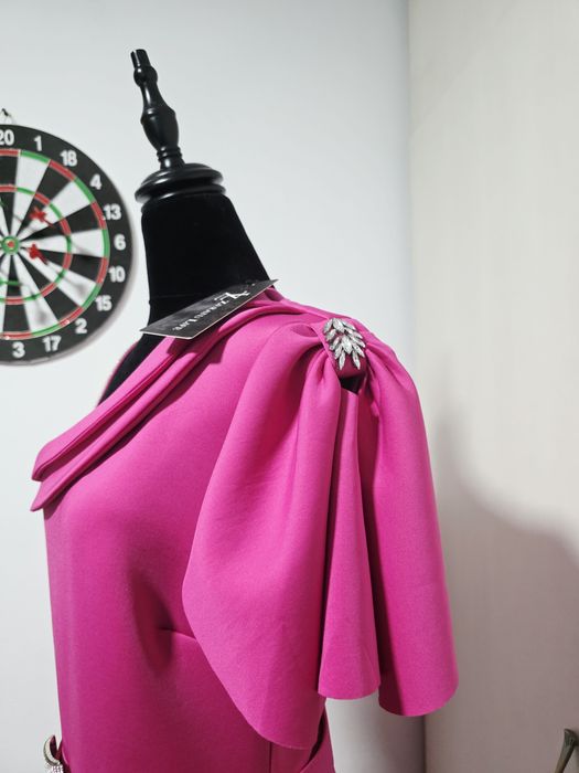 Vand rochie de ocazie noua