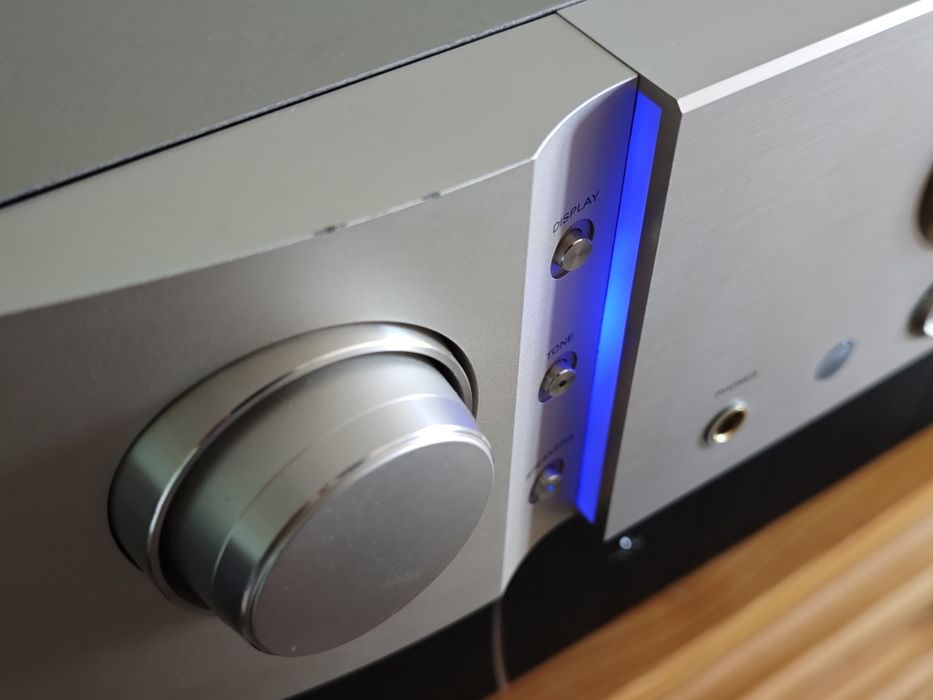 Черен петък! Усилвател Marantz PM 15s2
