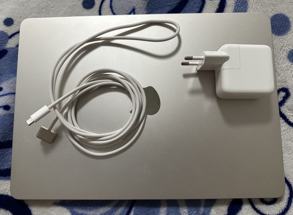 MacBook Air 14,2 M2 2022