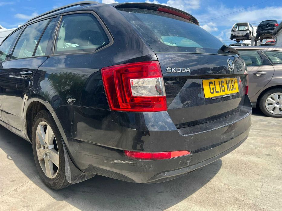 hayon skoda octavia 3