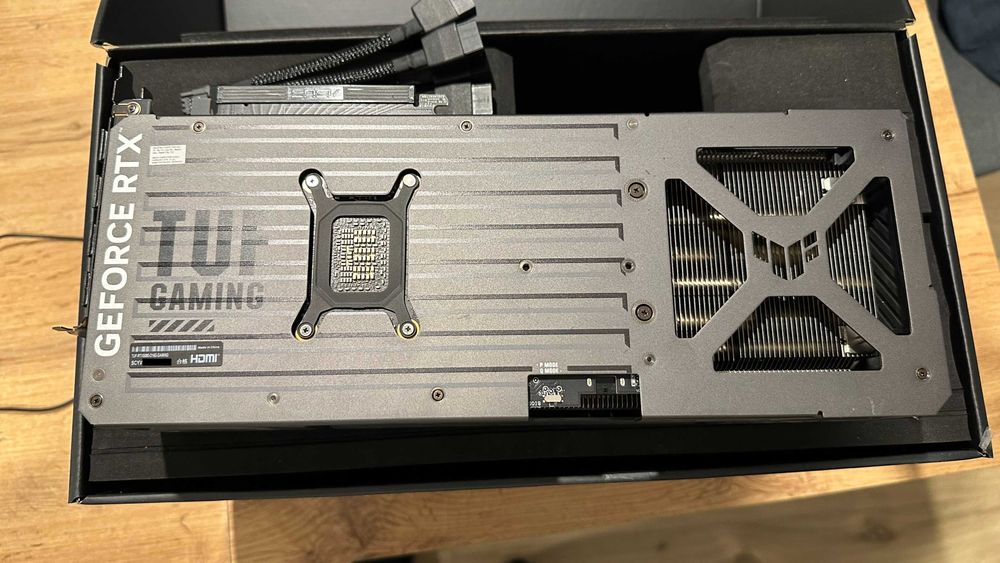 ASUS GPU TUF GeForce RTX 5080 O16G GAMING 16GB Garantie 2028