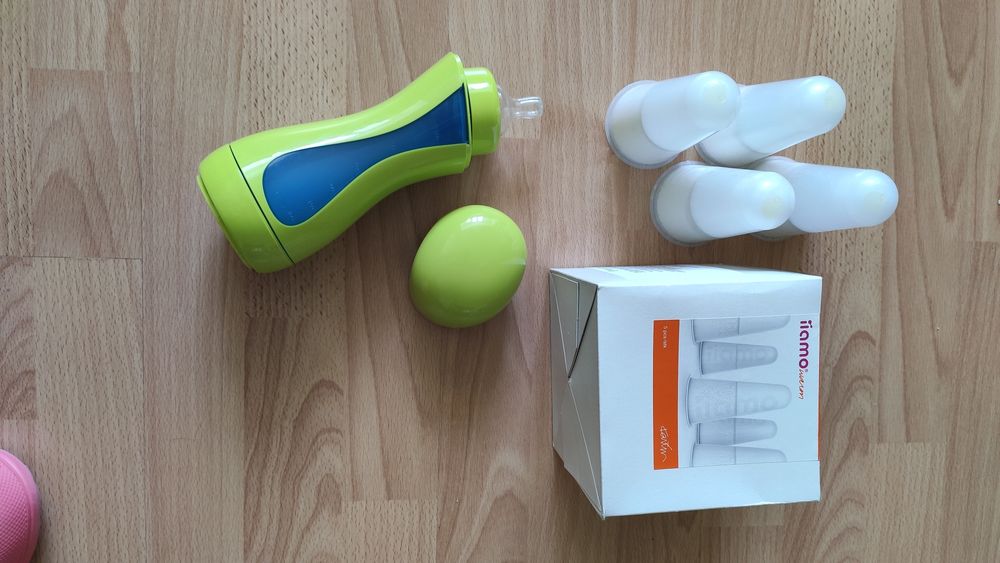 Бутилка с нагревателна камера  iiamo go -Зелено