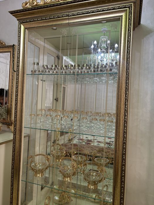 Сервант гостинный