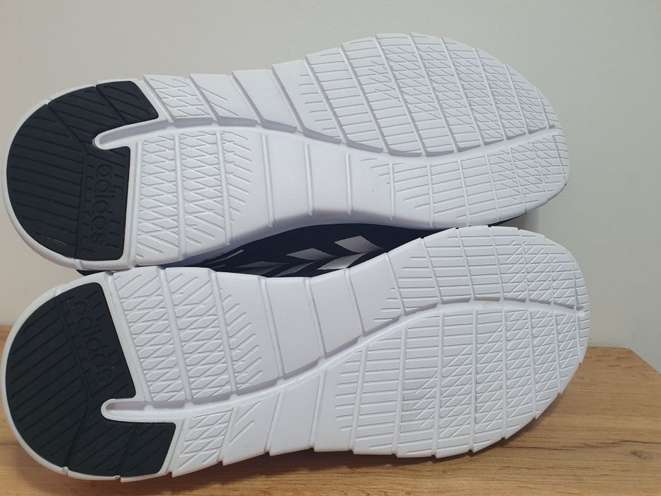 Маратонки Adidas Asweerun