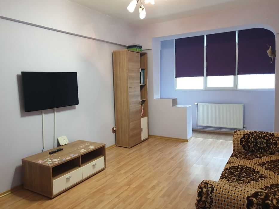 Închiriere apartament 2 camere semidecomandat Micro 17