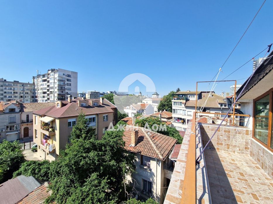 Продава се Тристаен апартамент в Бургас, Център - 60 кв.м за 1105 €/кв.м - Снимка #5