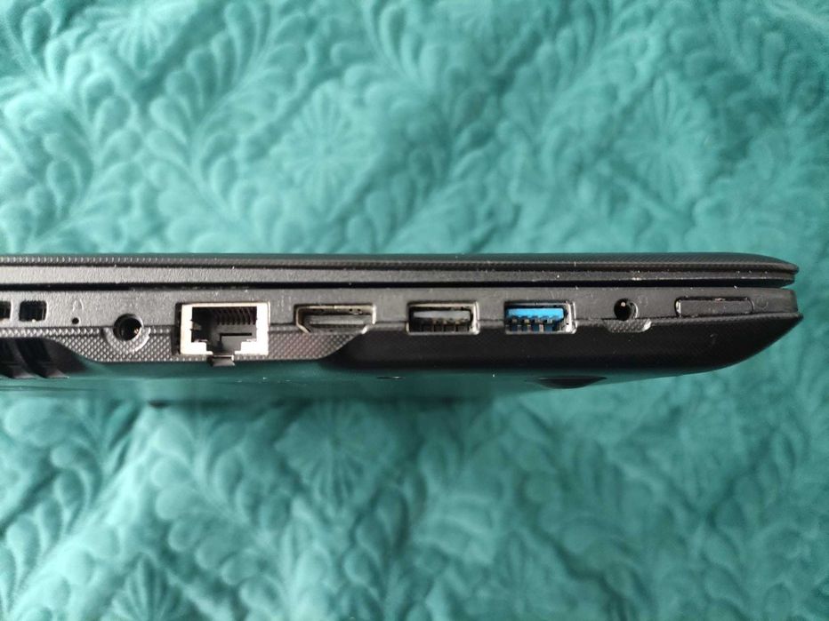 Laptop Lenovo IdeaPad 100-15IBD – Pentru piese (cu încărcător). (Model Name: 80QQ, cod MTM: 80QQ0052RI).