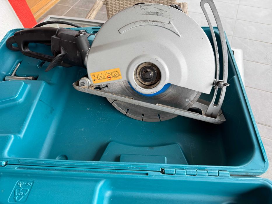 Makita 4112HS masina de taiat electric cu disc diamantat 230 V | 2400 W | 305 mm | Taiere max 100 mm | In valiza