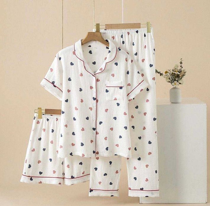 Пижамы, тапочки,