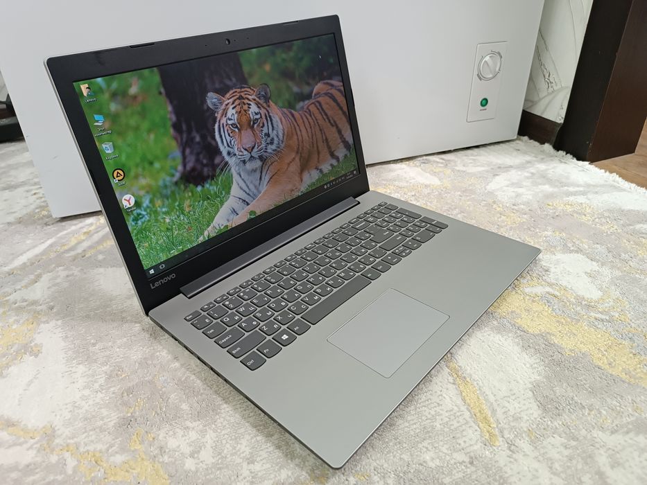 Ноутбук LENOVO + Наушник.